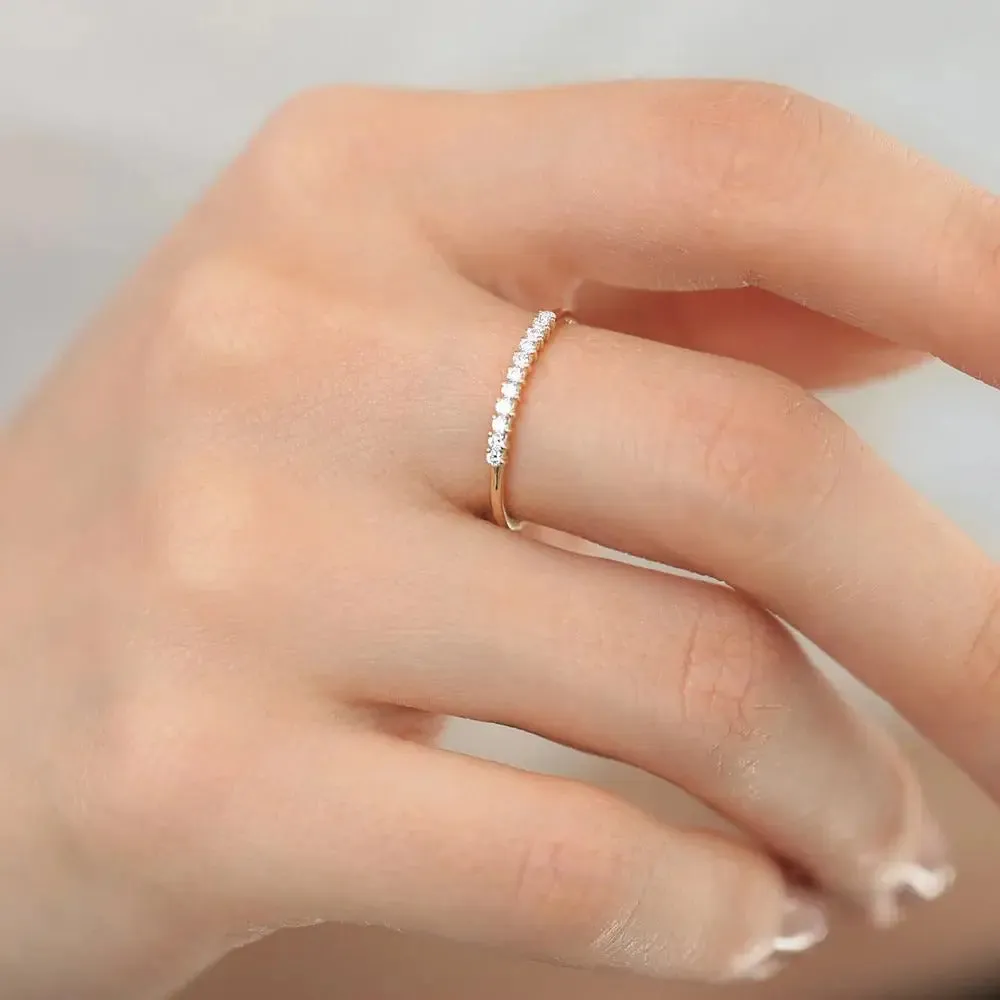 0.15CTW Round Cut  Prong Setting Diamond Wedding Band