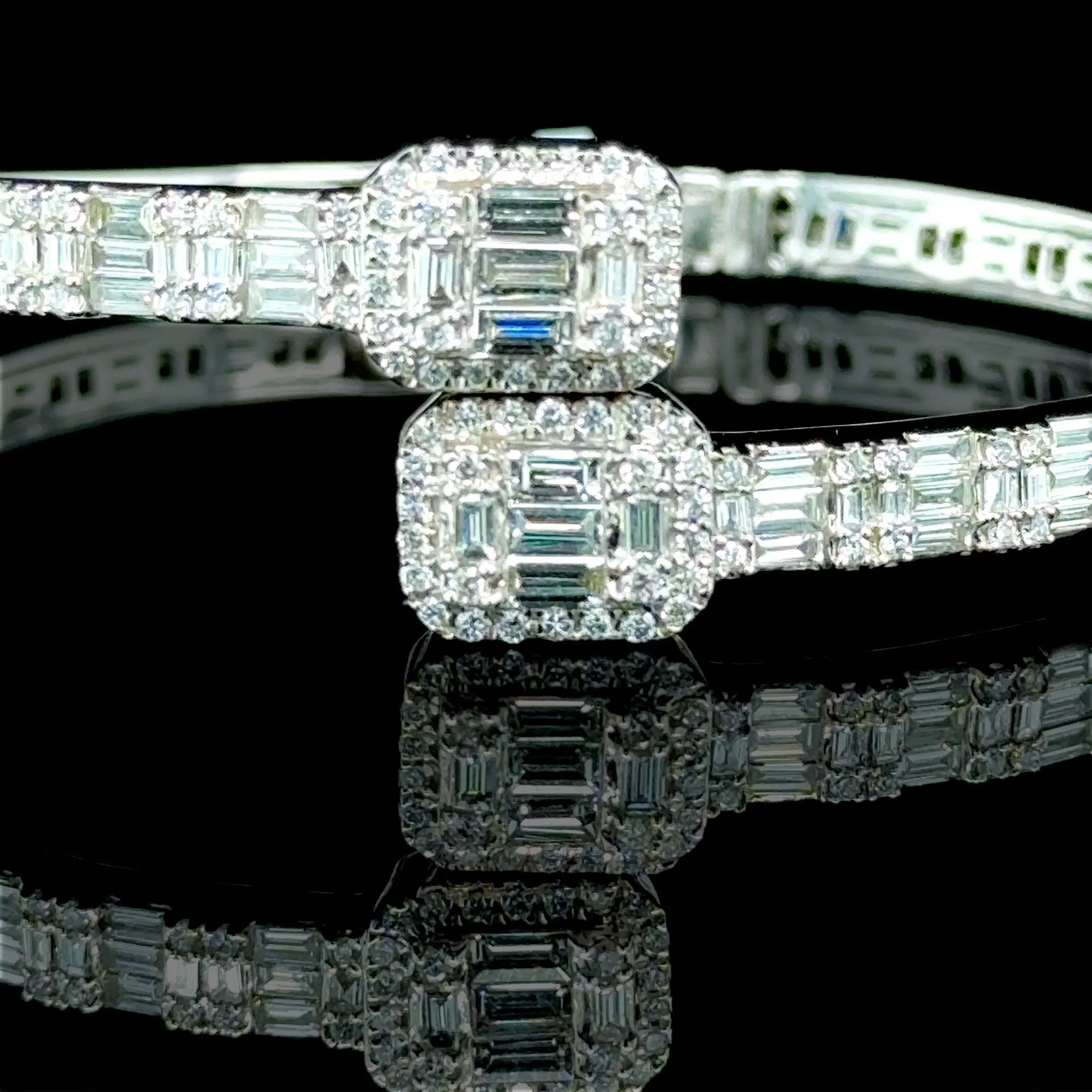 14K White Gold Diamond Bangle (6.88ct, 8-inch)