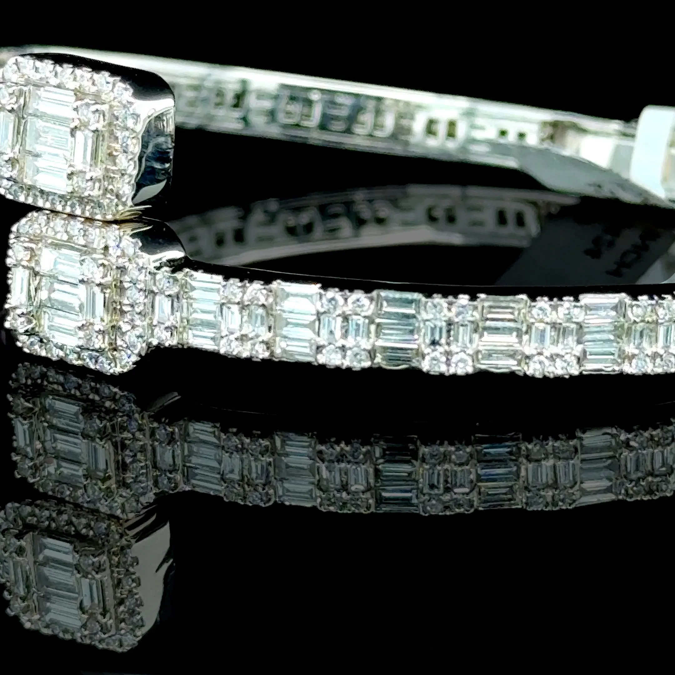 14K White Gold Diamond Bangle (6.88ct, 8-inch)