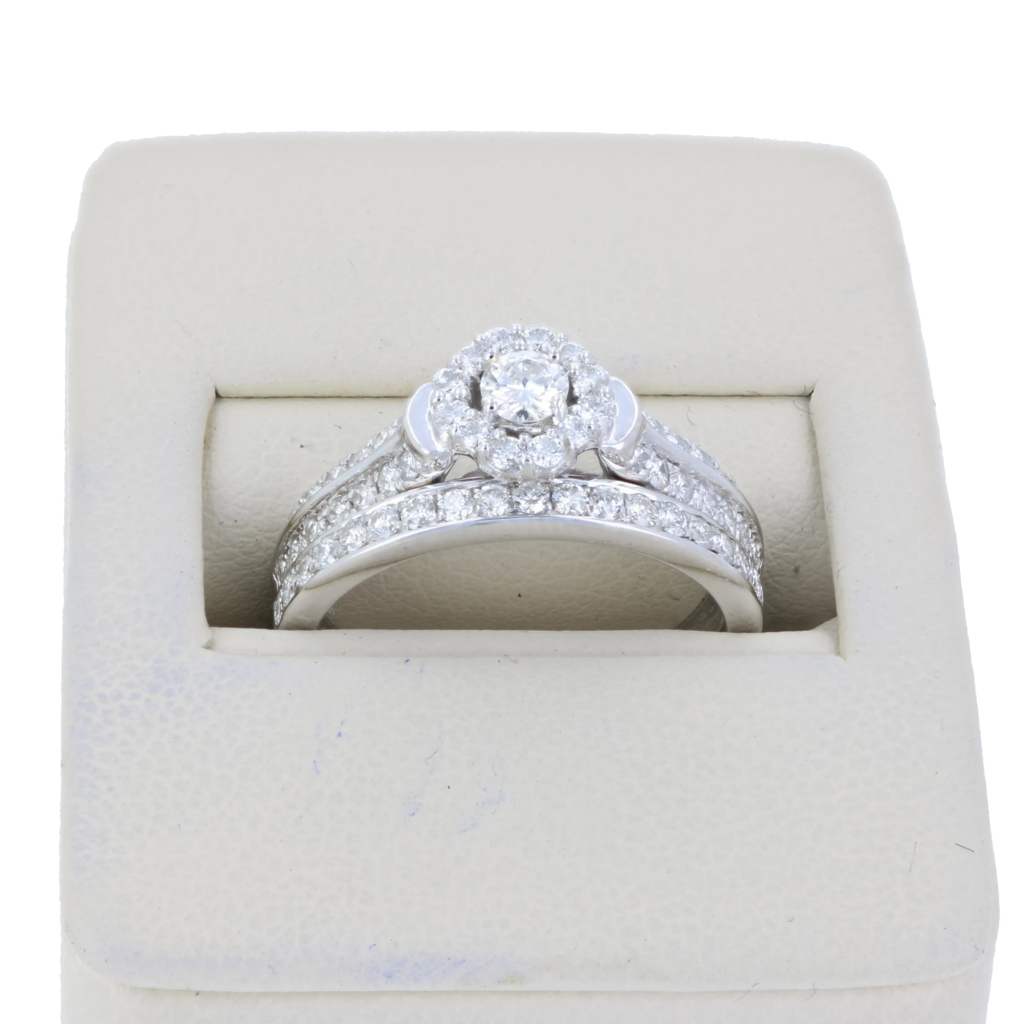 7/8 cttw Diamond Bridal Set in White Gold