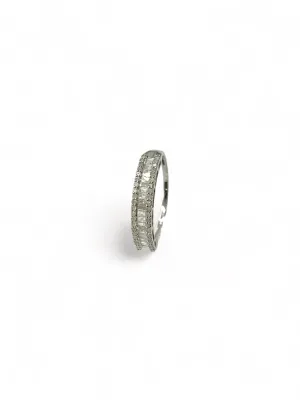 EMILENE ROUND BAGUETTES RING