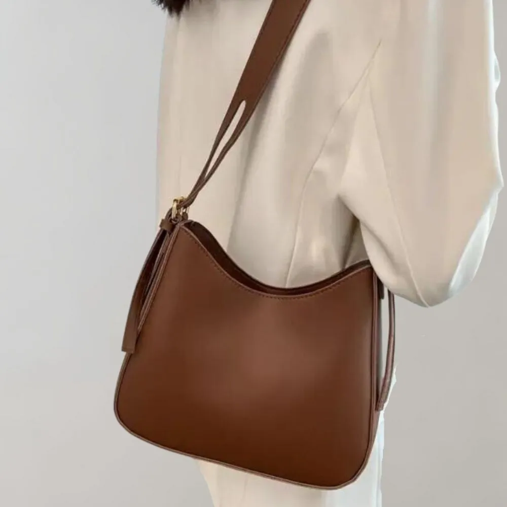 Lotte - Women's Crossbody Shoulder Bag - Elegant - Perfect For Casual Days