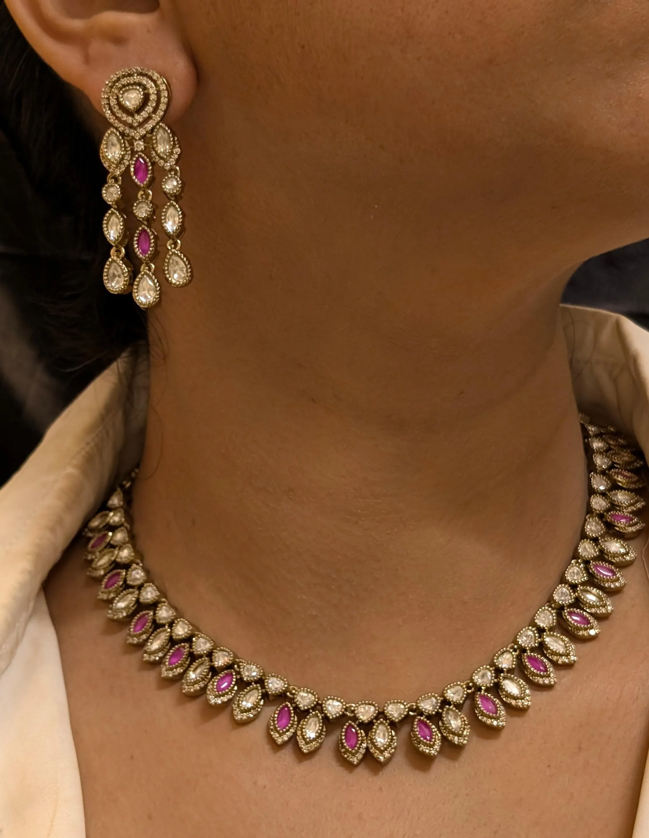 Luxurious Bollywood Designed Choker Matching Earrings, Indian Bridal Statement Earrings Set, Celebrity Inspired Jewelry Set, Pakistani Wedding Choker Set, Pakistani Bridal Jewelry Set, Wedding Choker Jewelry