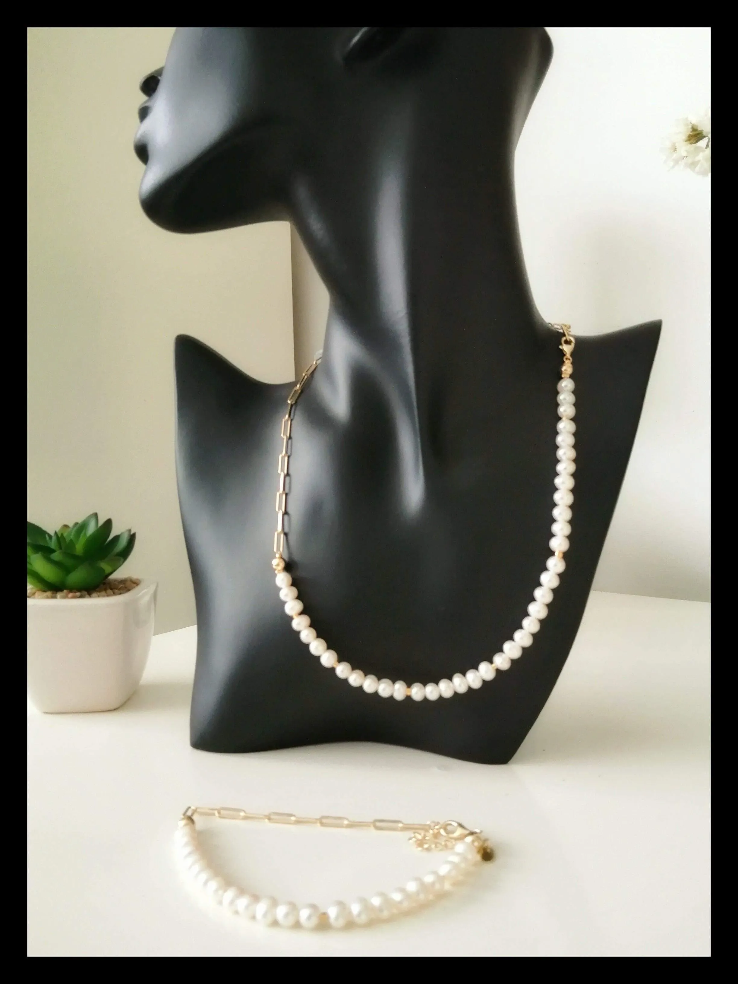 Mia Freshwater Pearl Set