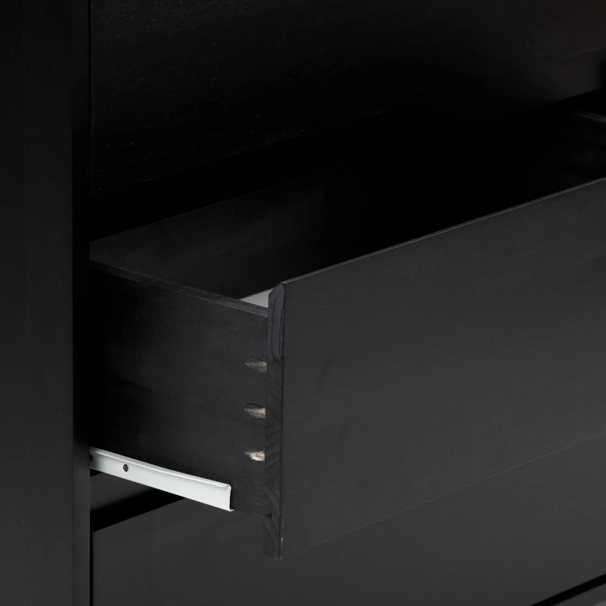 Modern 6-Drawer Dresser