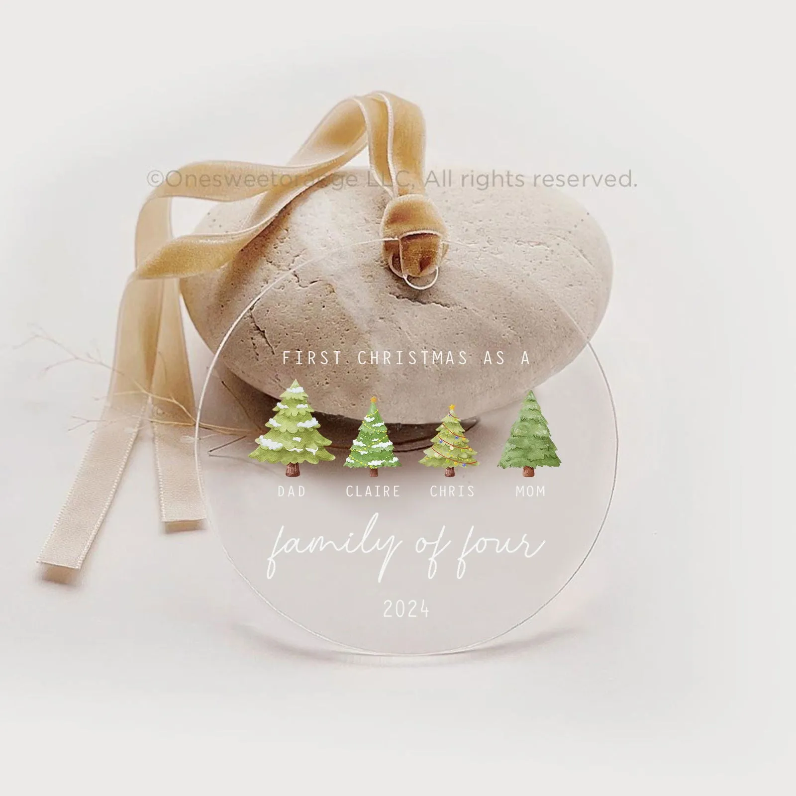 Personalized Family Ornament with Christmas tree, Custom Xmas Tree Ornament AV03-15