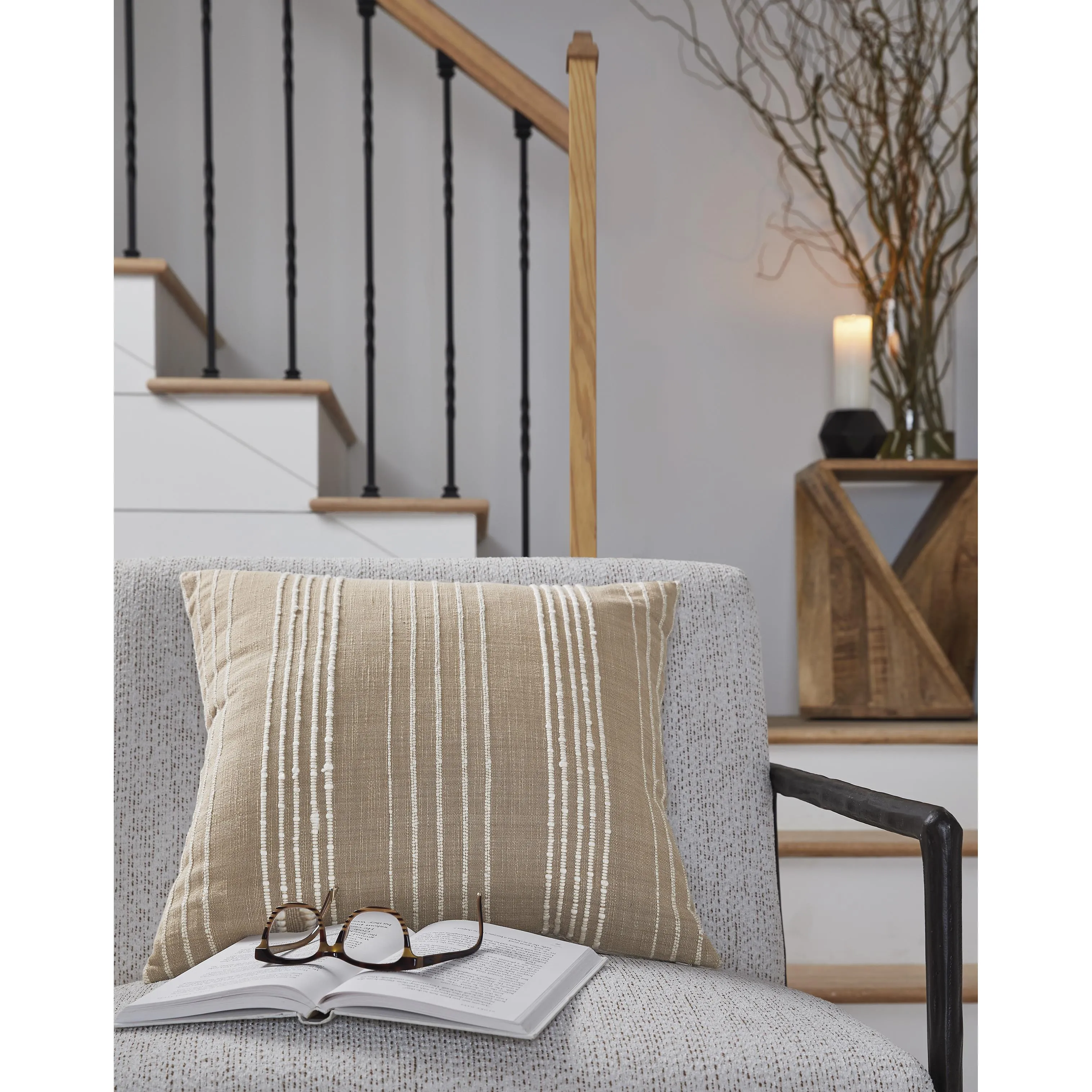 Signature Design by Ashley Benbert A1000958 Pillow