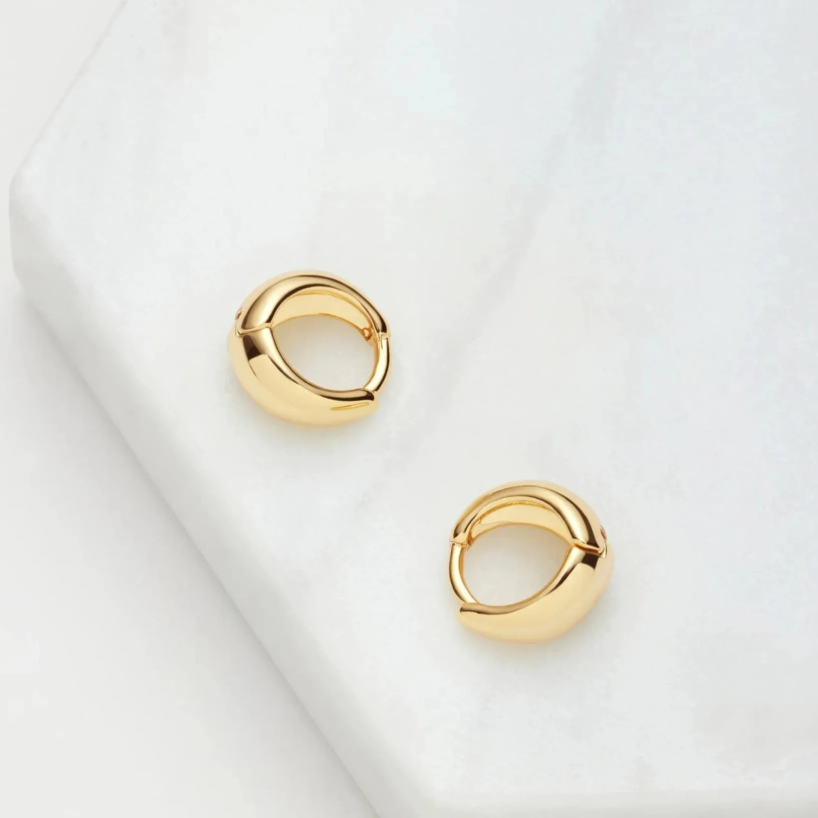 Steph Hoop Small - Gold